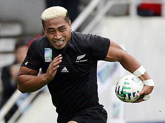 Frmr All Black Jerry Collins d...